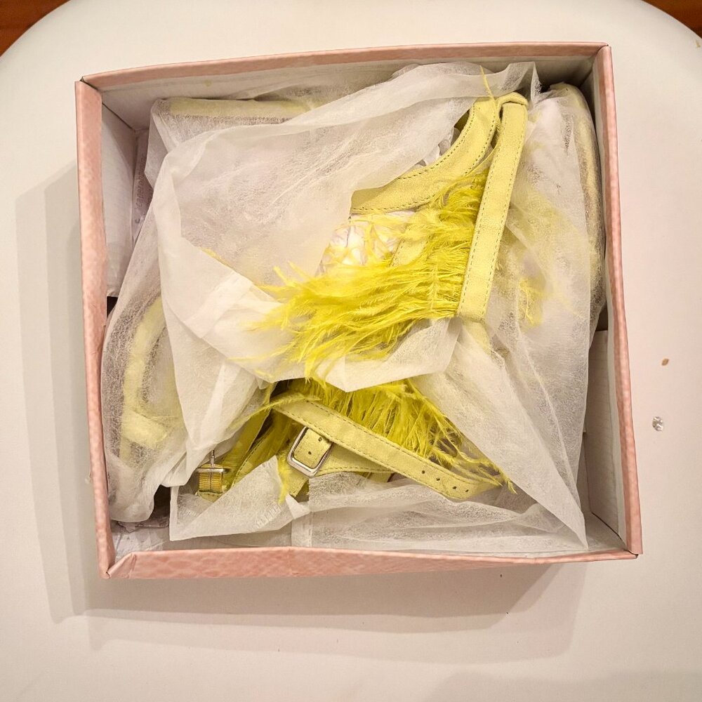 Suede electric yellow strappy feather heels - Cape Robbin - Sz 10 - Picture 4 of 9